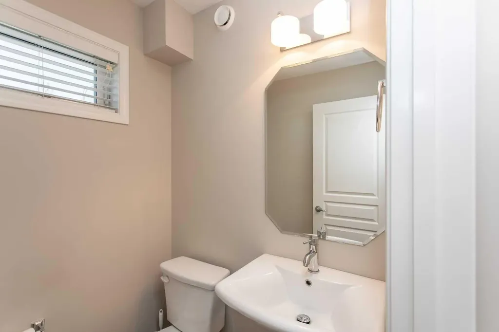 339 Viscount Drive Red Deer AB T4R0S2