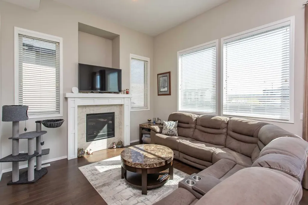 339 Viscount Drive Red Deer AB T4R0S2