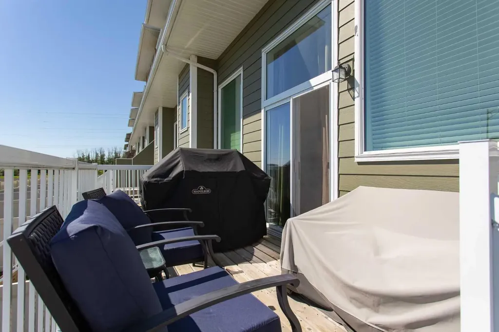 339 Viscount Drive Red Deer AB T4R0S2