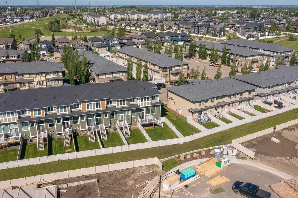 339 Viscount Drive Red Deer AB T4R0S2