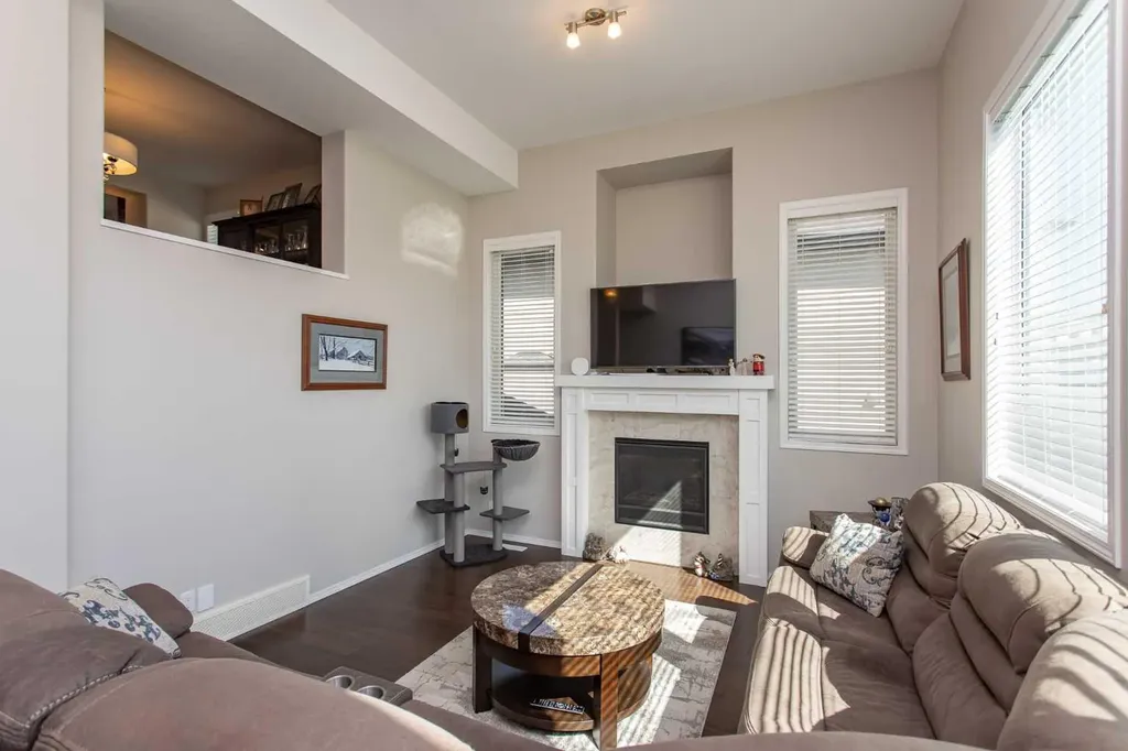 339 Viscount Drive Red Deer AB T4R0S2