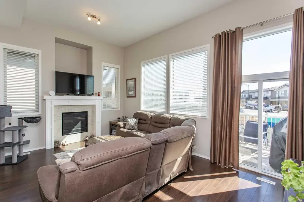 339 Viscount Drive Red Deer AB T4R0S2