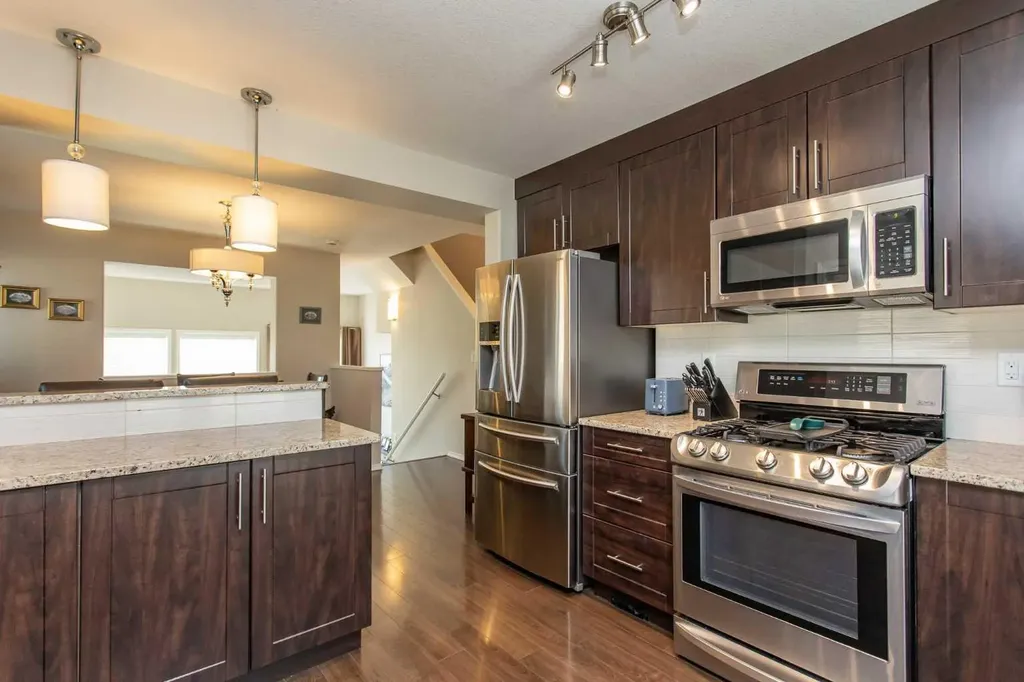 339 Viscount Drive Red Deer AB T4R0S2