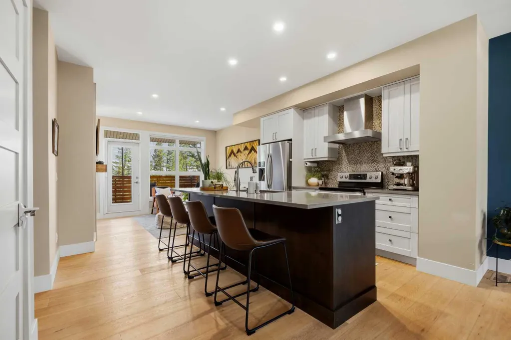 309 Riva Place Canmore AB T1W 3L4