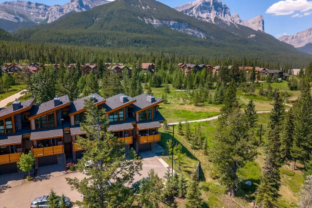 309 Riva Place Canmore AB T1W 3L4