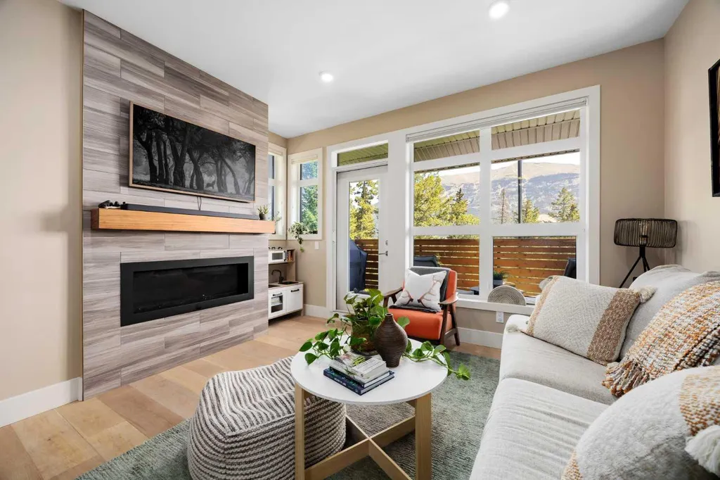 309 Riva Place Canmore AB T1W 3L4