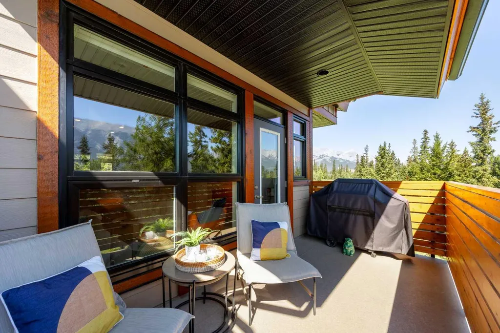 309 Riva Place Canmore AB T1W 3L4