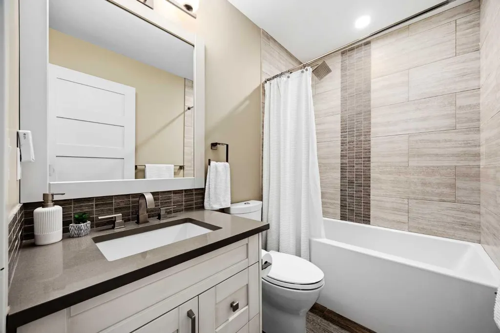 309 Riva Place Canmore AB T1W 3L4