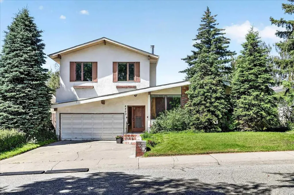 6403 Larkspur Way SW Calgary AB T3E 5P9