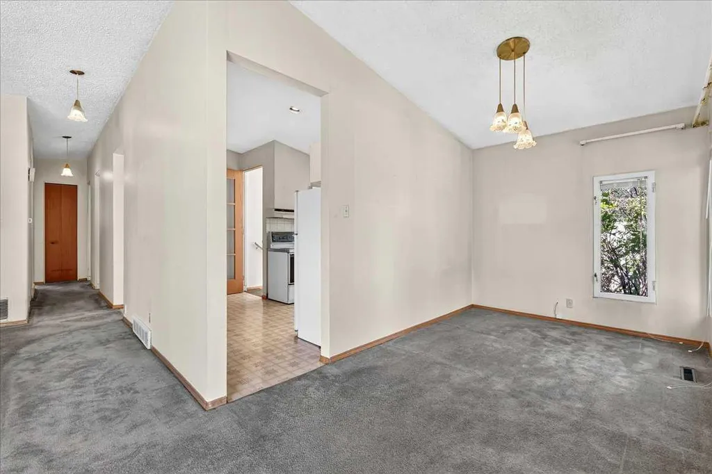 6403 Larkspur Way SW Calgary AB T3E 5P9