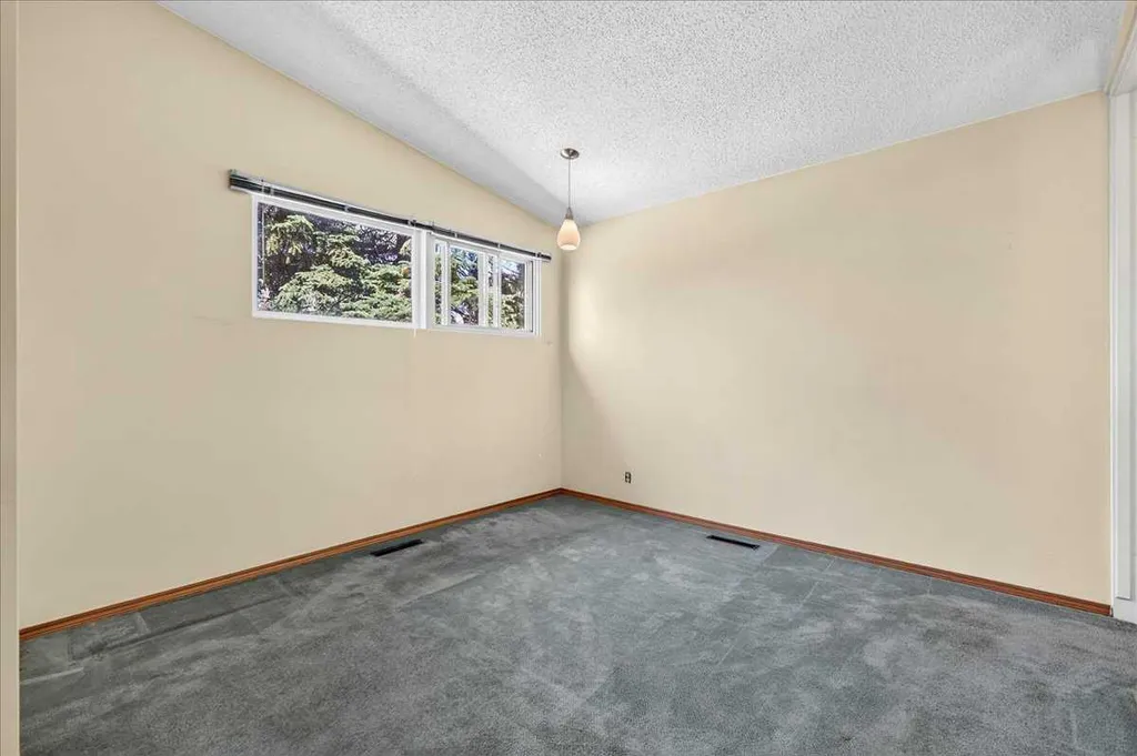 6403 Larkspur Way SW Calgary AB T3E 5P9