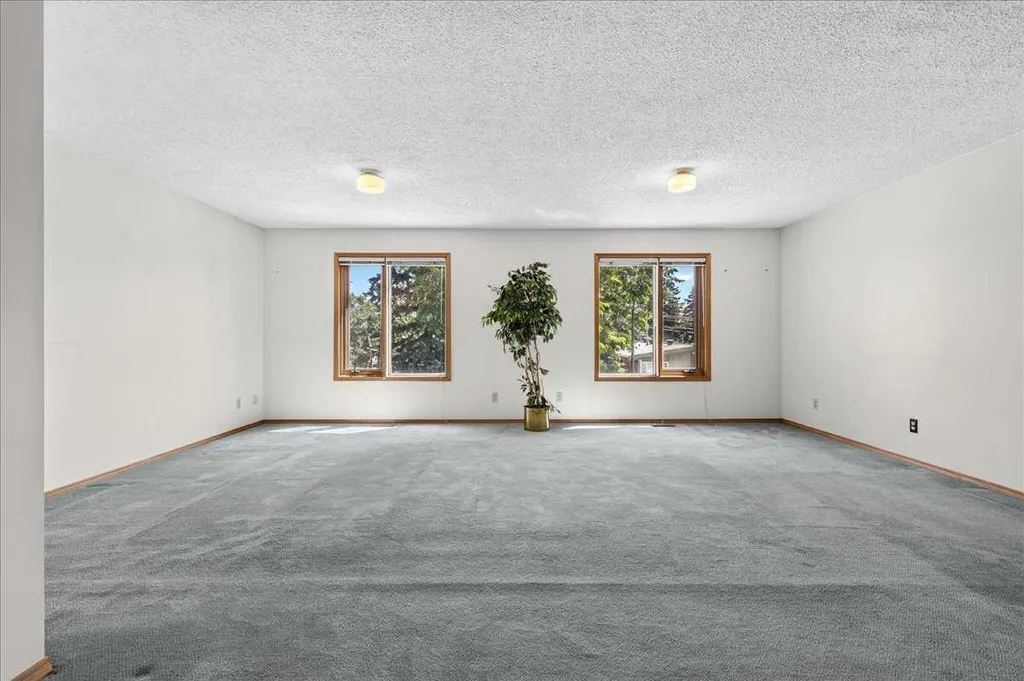 6403 Larkspur Way SW Calgary AB T3E 5P9