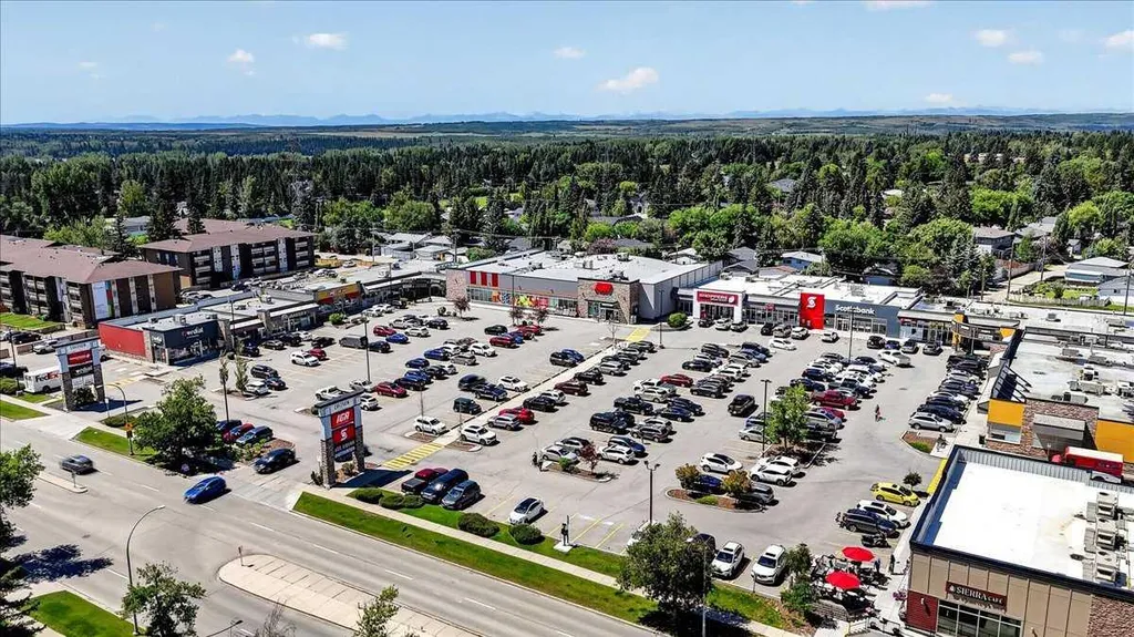 6403 Larkspur Way SW Calgary AB T3E 5P9