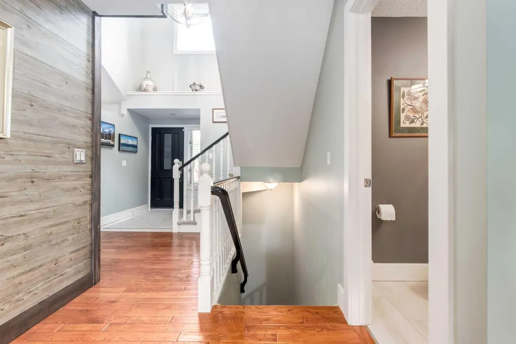 367 Woodbriar Circle SW Calgary AB T2W 6A4
