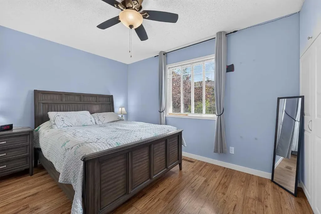 13 Canoe Close SW Airdrie AB T4B2N3