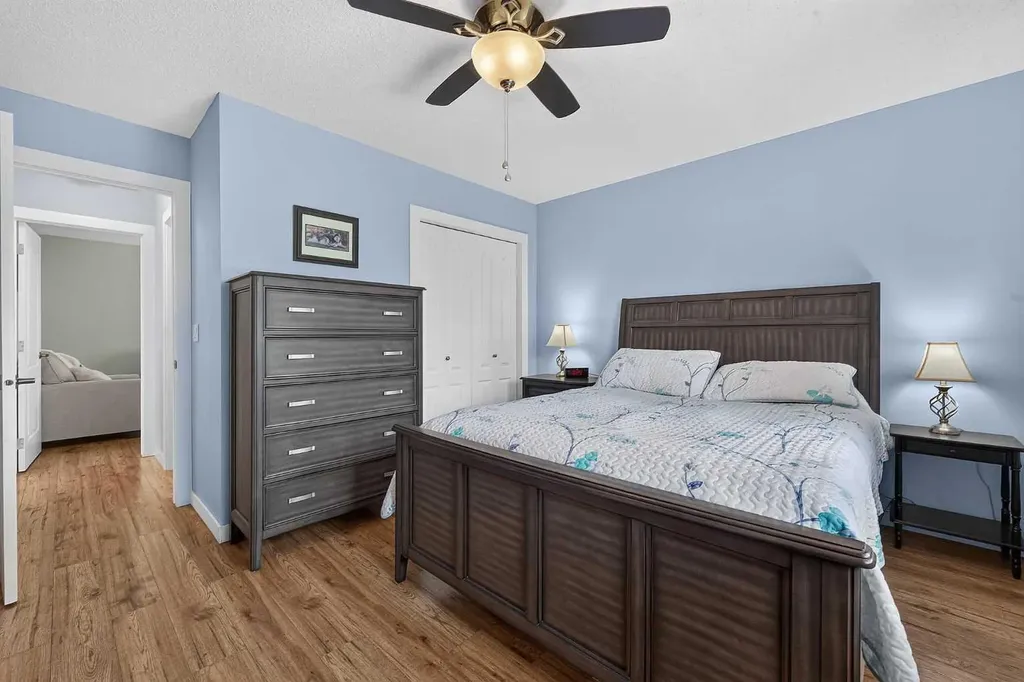 13 Canoe Close SW Airdrie AB T4B2N3