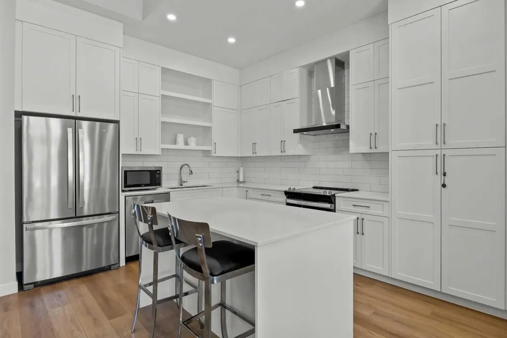 54 Iris Crescent Okotoks AB T1S 5V6
