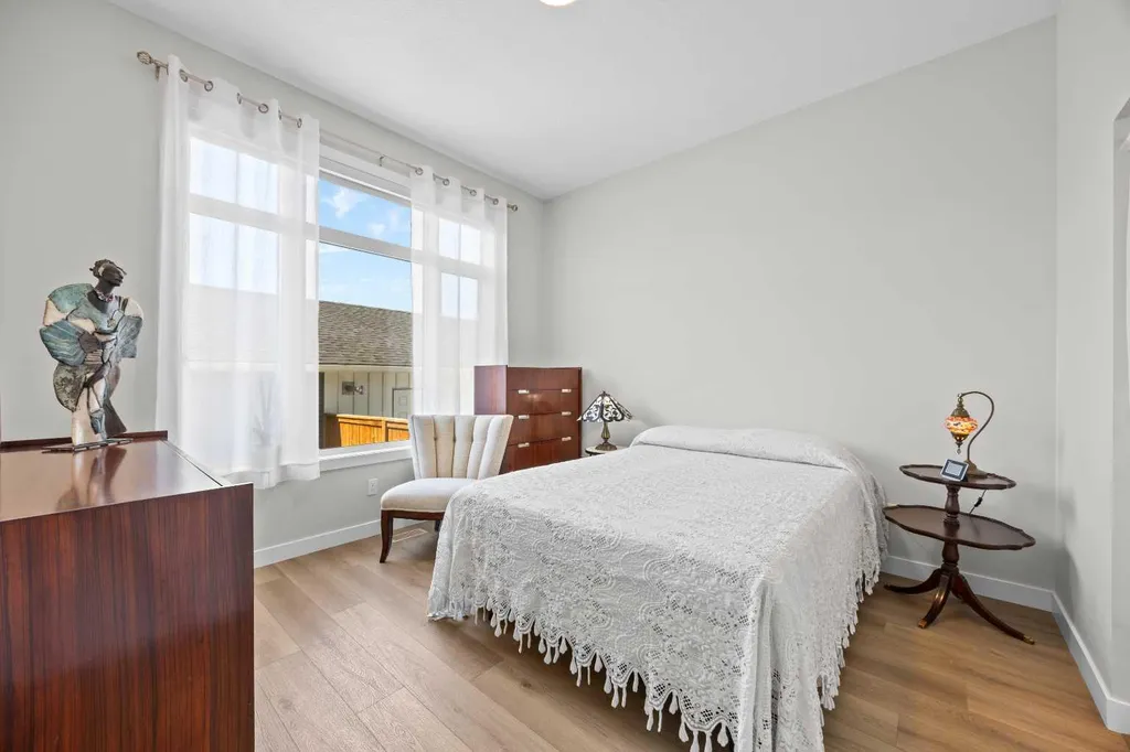 54 Iris Crescent Okotoks AB T1S 5V6