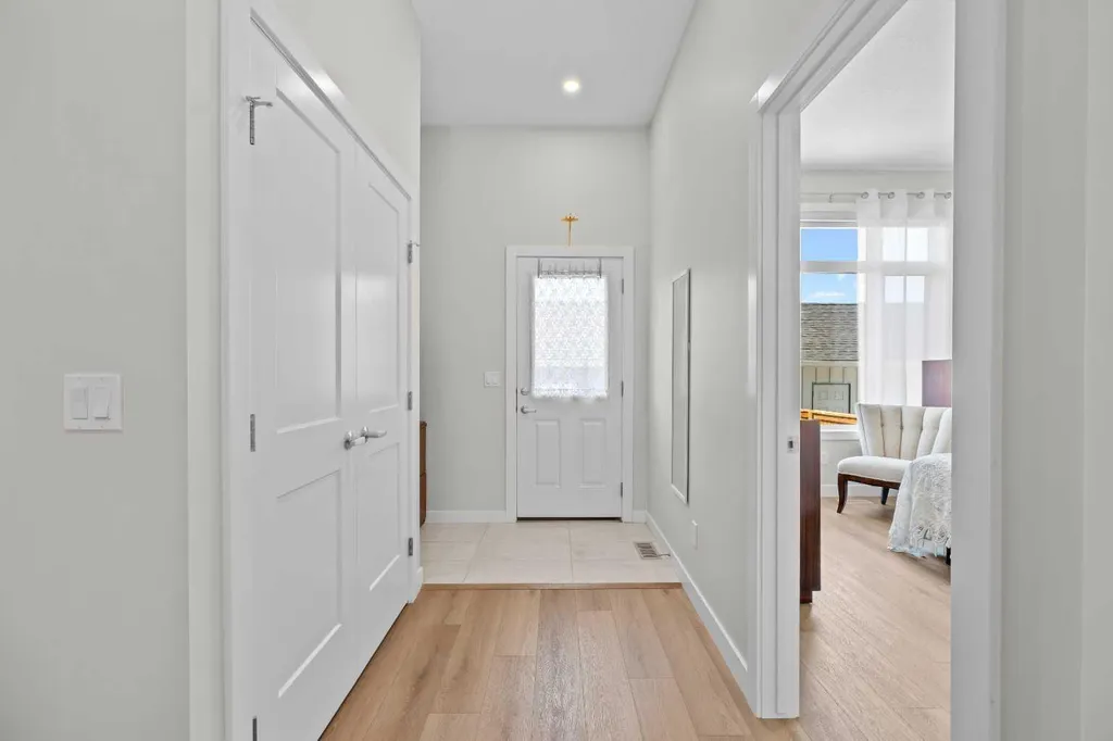 54 Iris Crescent Okotoks AB T1S 5V6