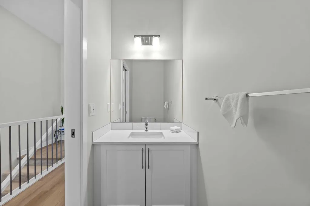 54 Iris Crescent Okotoks AB T1S 5V6