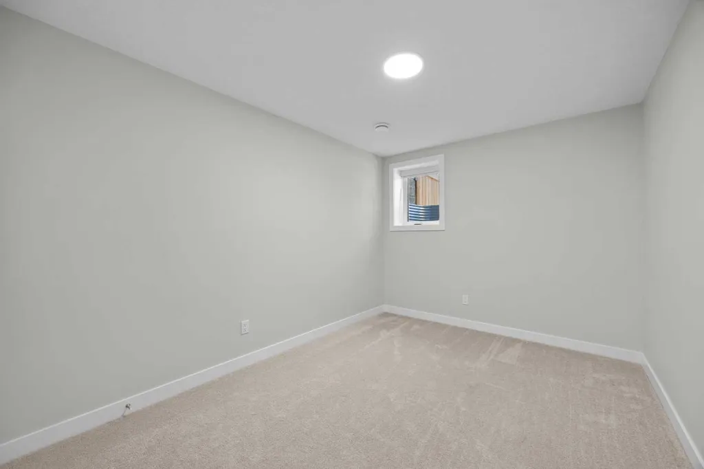 54 Iris Crescent Okotoks AB T1S 5V6