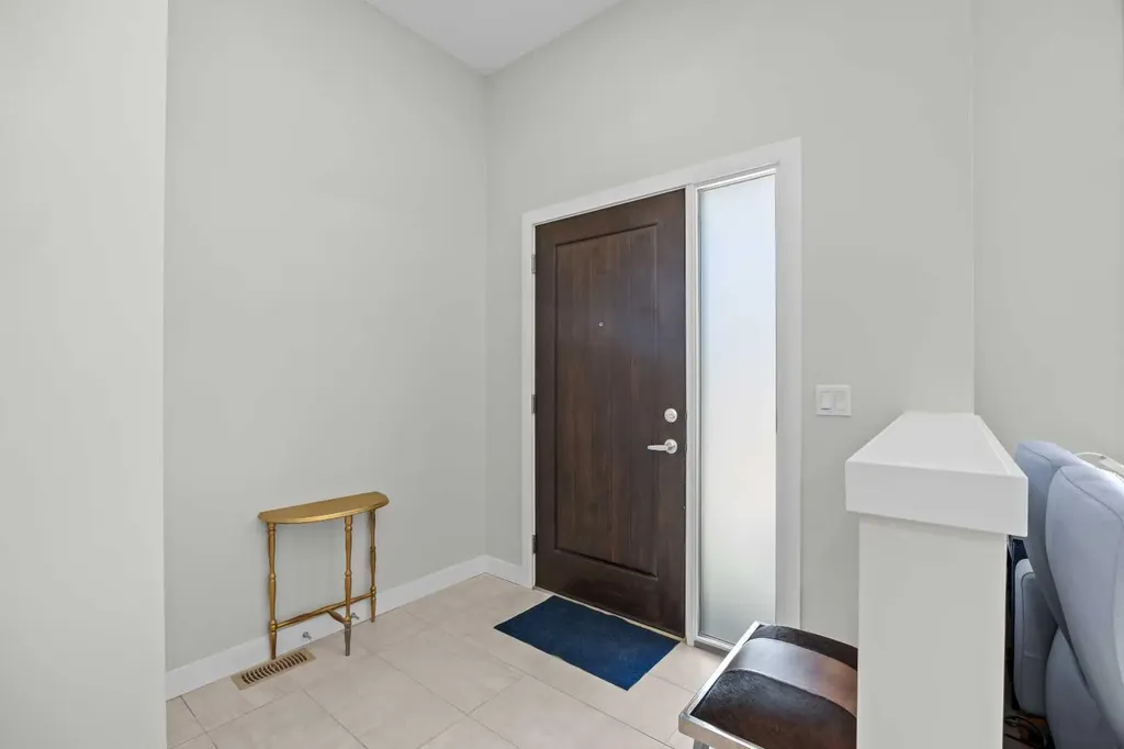 54 Iris Crescent Okotoks AB T1S 5V6
