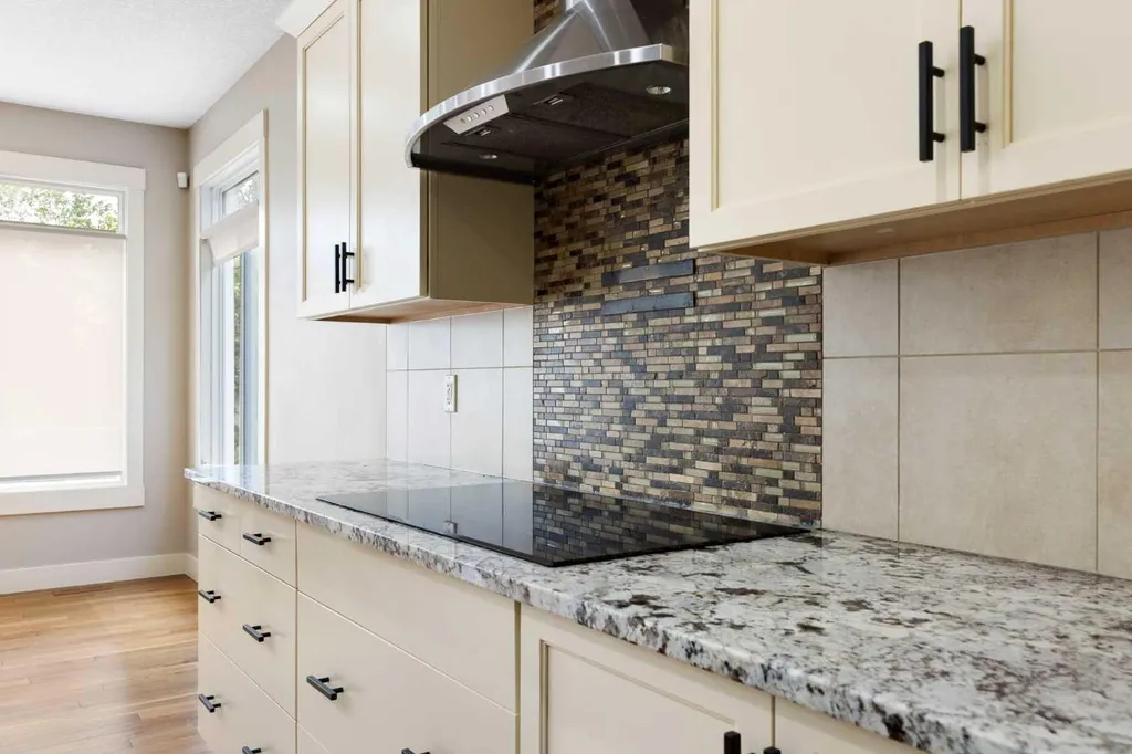 16 Auburn Sound Crescent SE Calgary AB T3M 0E2