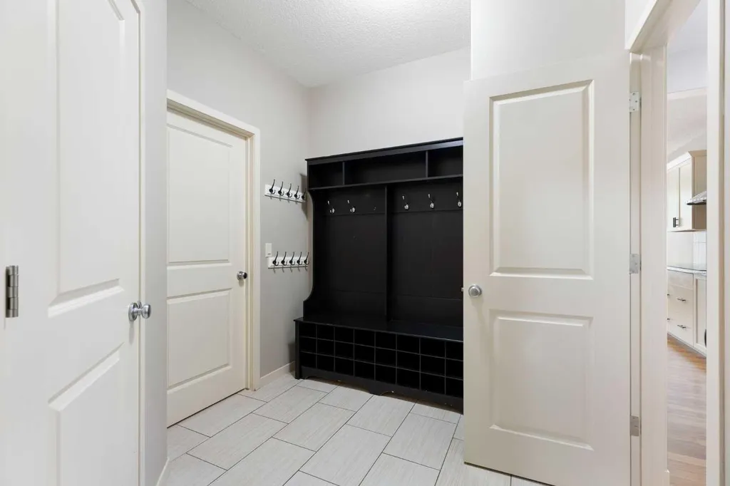 16 Auburn Sound Crescent SE Calgary AB T3M 0E2