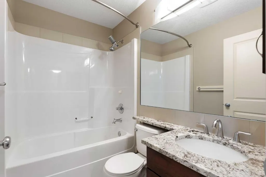 16 Auburn Sound Crescent SE Calgary AB T3M 0E2