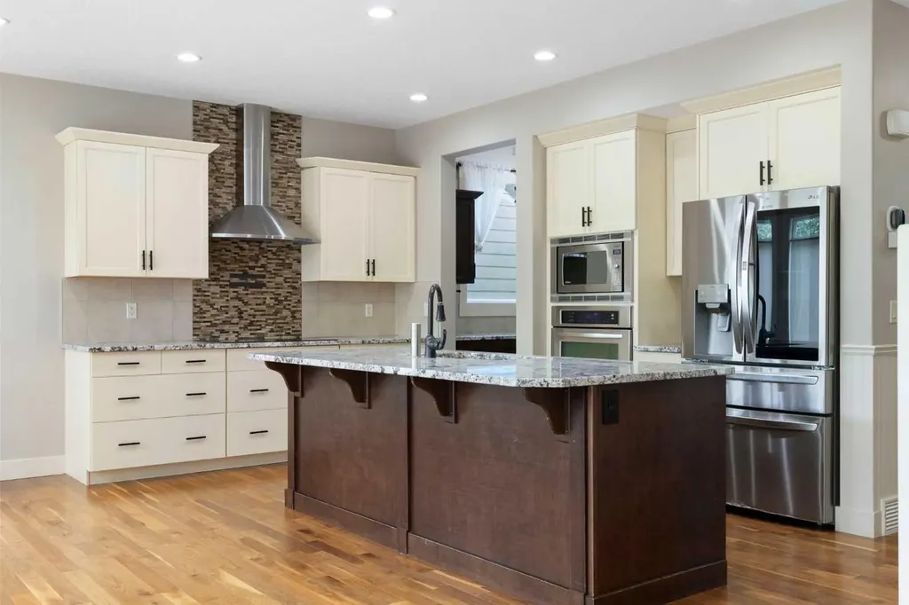 16 Auburn Sound Crescent SE Calgary AB T3M 0E2