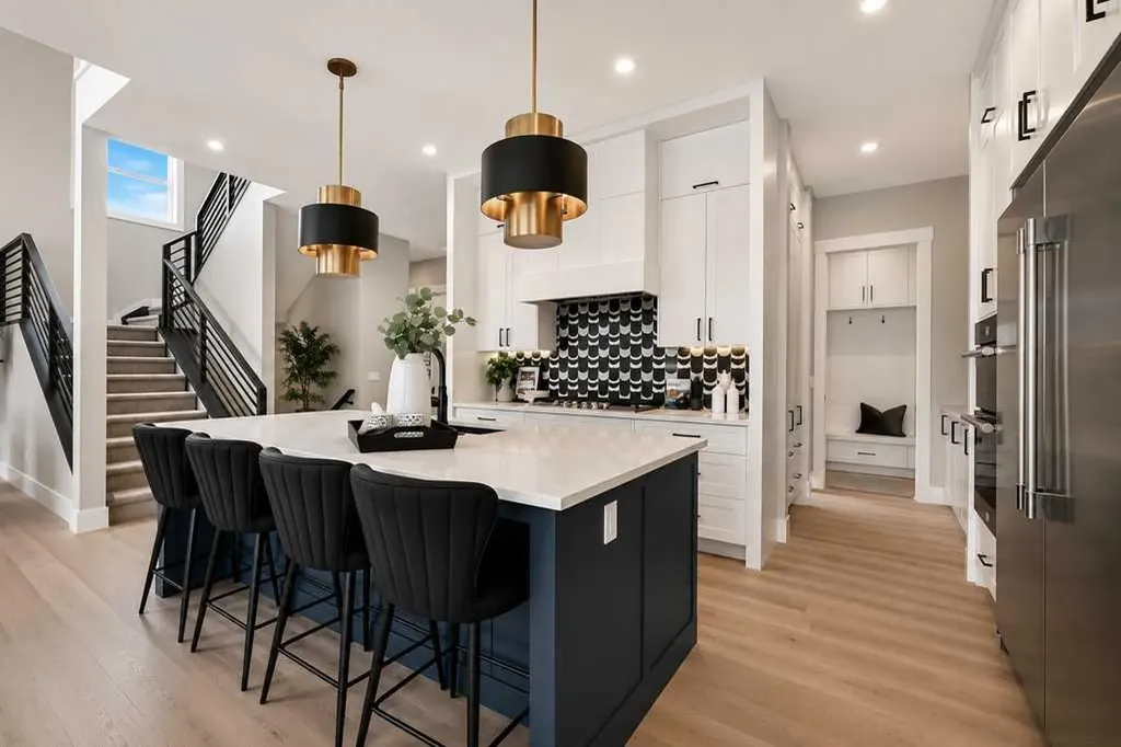 19 Rockcliff Court NW Calgary AB T3G 0G6