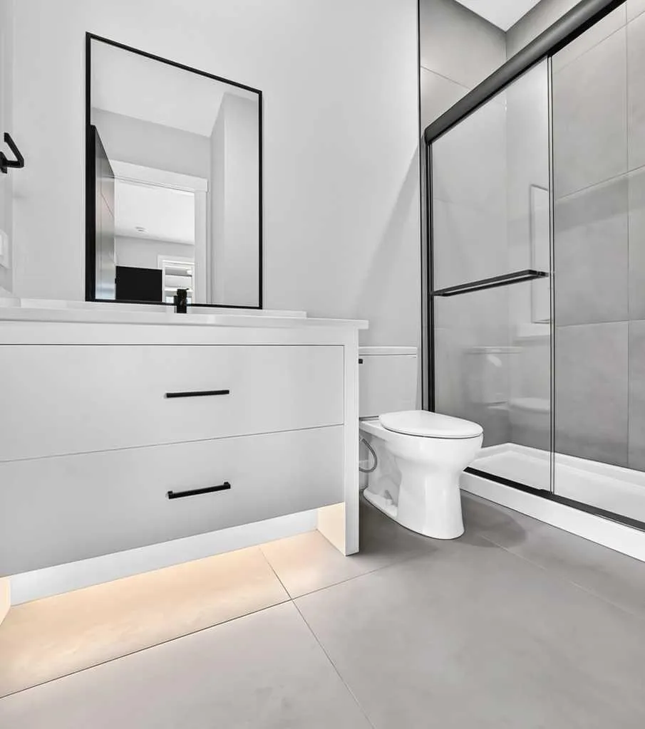 19 Rockcliff Court NW Calgary AB T3G 0G6
