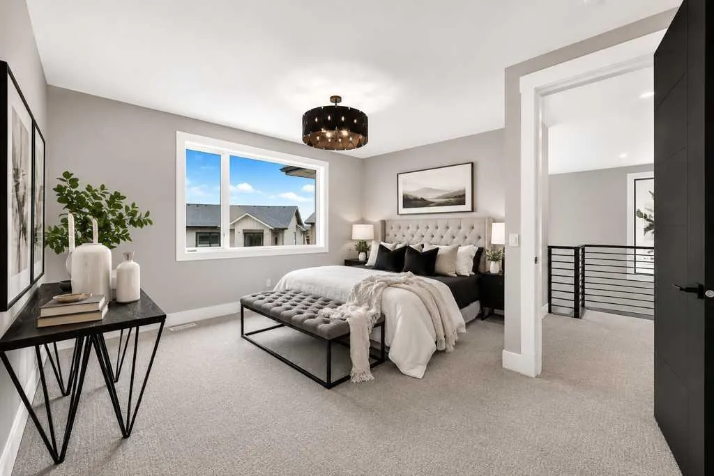 19 Rockcliff Court NW Calgary AB T3G 0G6