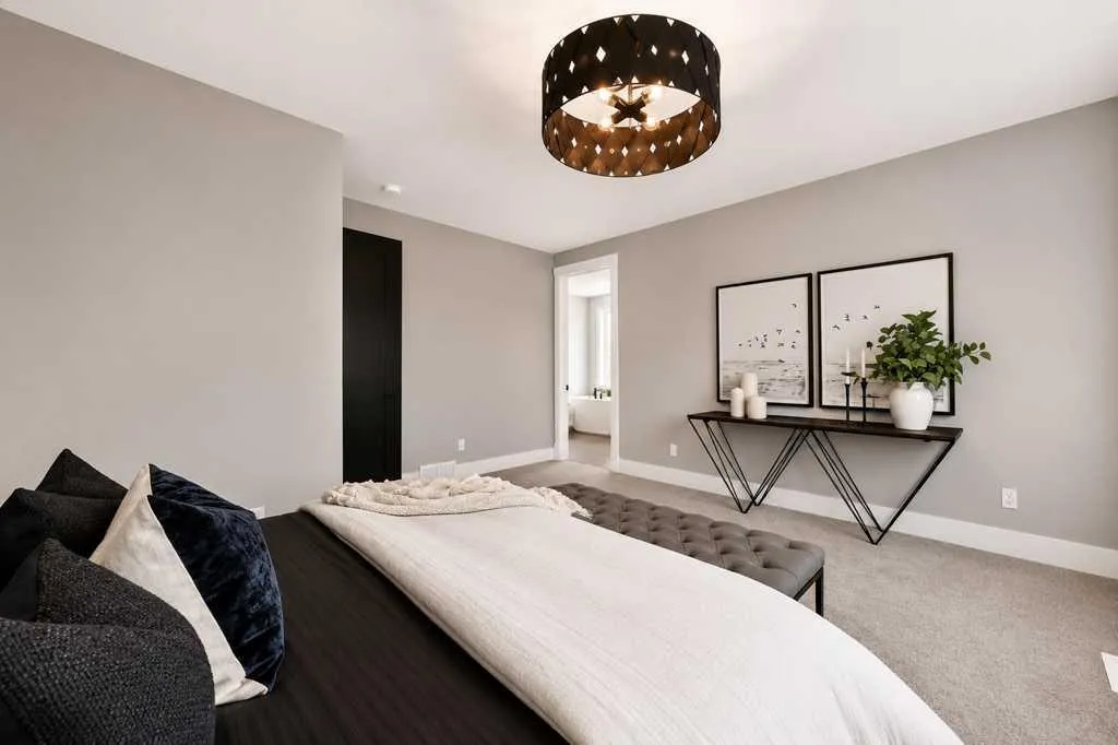 19 Rockcliff Court NW Calgary AB T3G 0G6