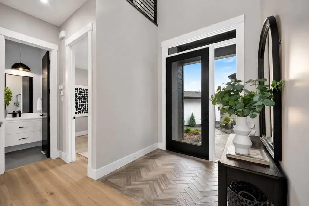 19 Rockcliff Court NW Calgary AB T3G 0G6
