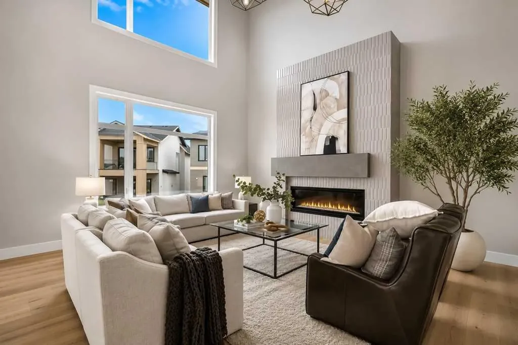 19 Rockcliff Court NW Calgary AB T3G 0G6