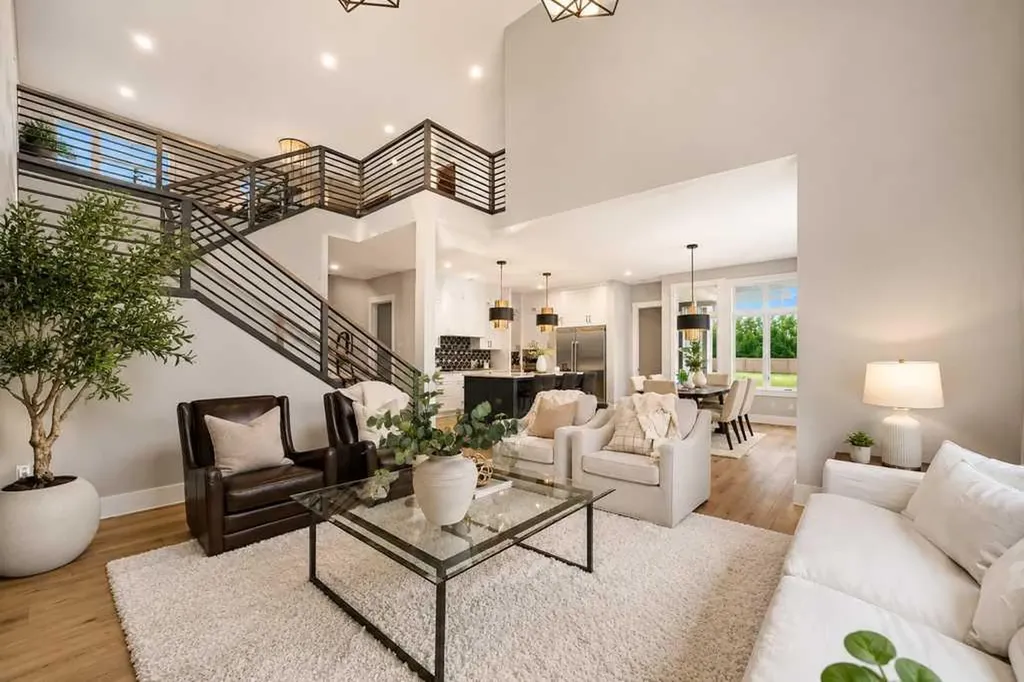 19 Rockcliff Court NW Calgary AB T3G 0G6