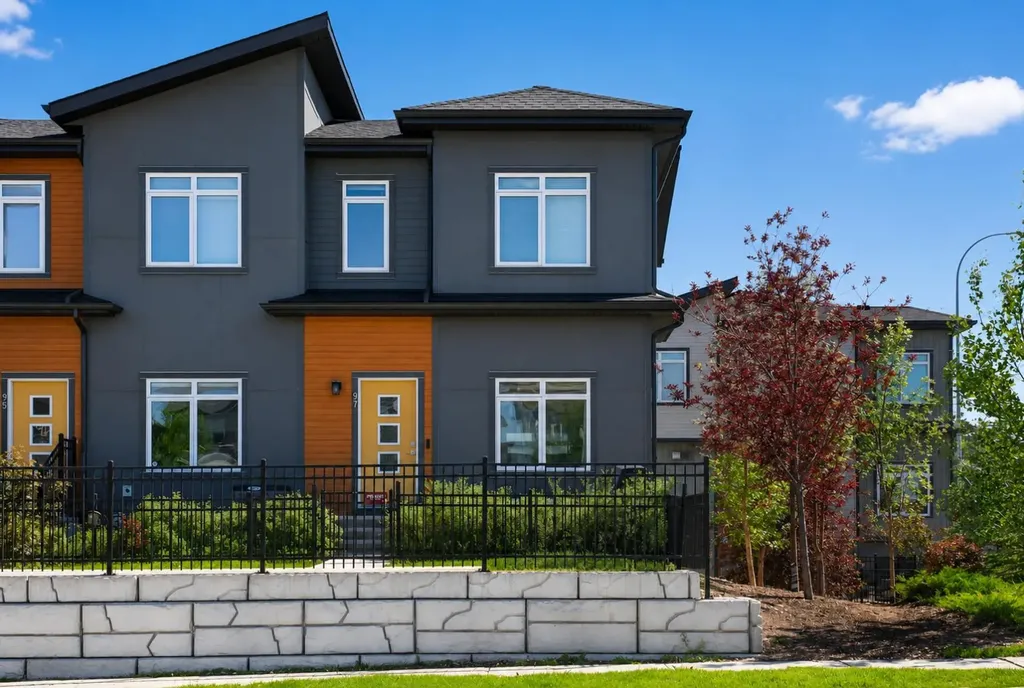 97 Sage Bluff Gate NW Calgary AB T3R 1T5