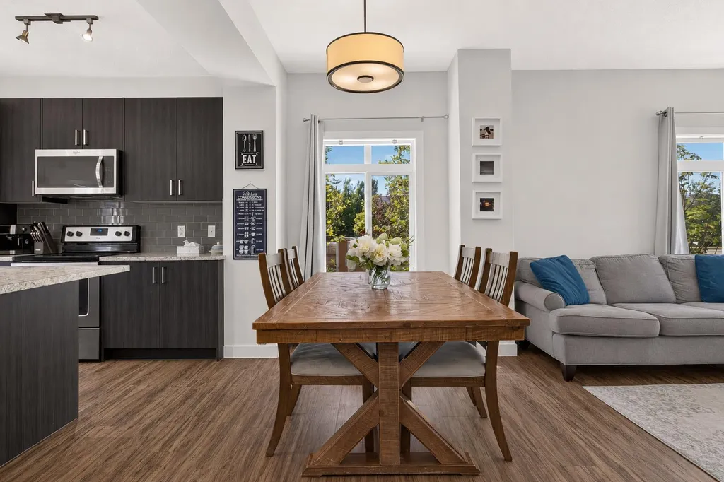 97 Sage Bluff Gate NW Calgary AB T3R 1T5