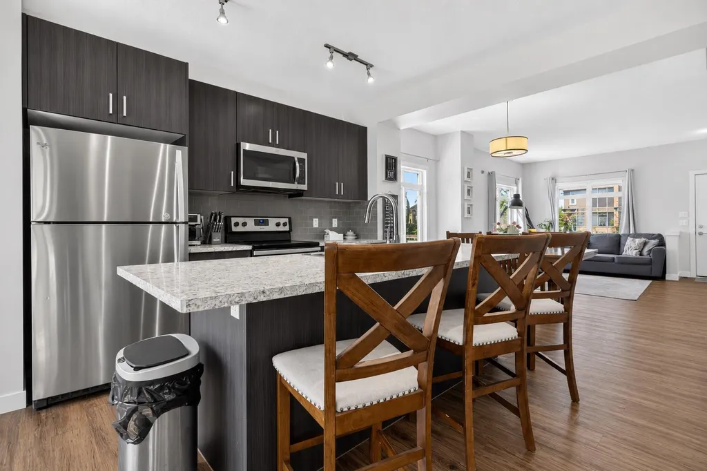 97 Sage Bluff Gate NW Calgary AB T3R 1T5