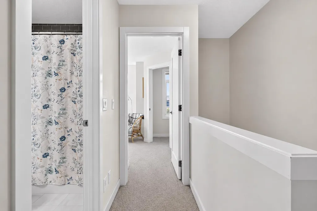 97 Sage Bluff Gate NW Calgary AB T3R 1T5