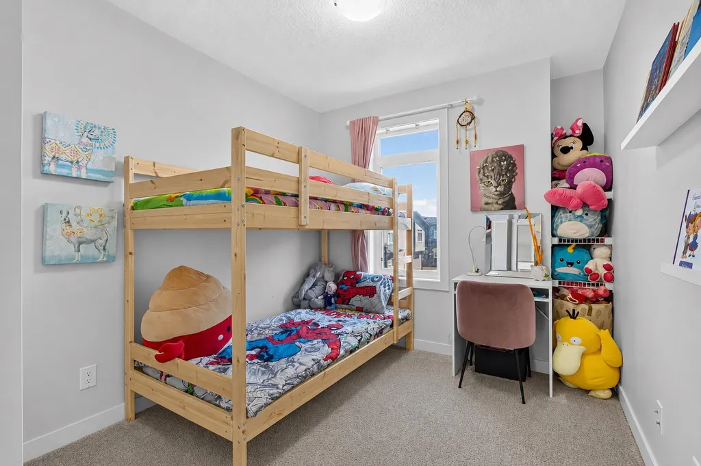 97 Sage Bluff Gate NW Calgary AB T3R 1T5