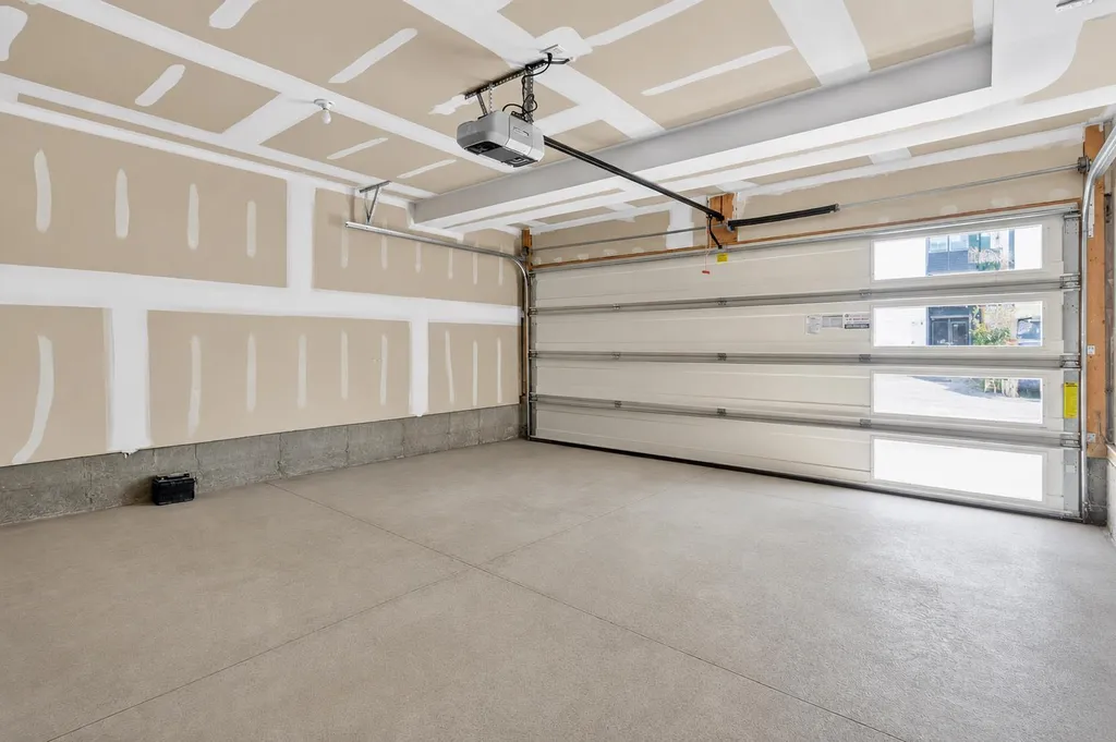 97 Sage Bluff Gate NW Calgary AB T3R 1T5