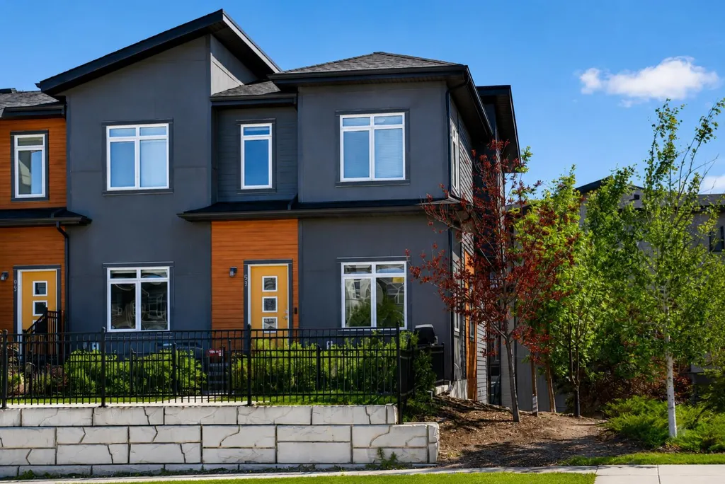 97 Sage Bluff Gate NW Calgary AB T3R 1T5