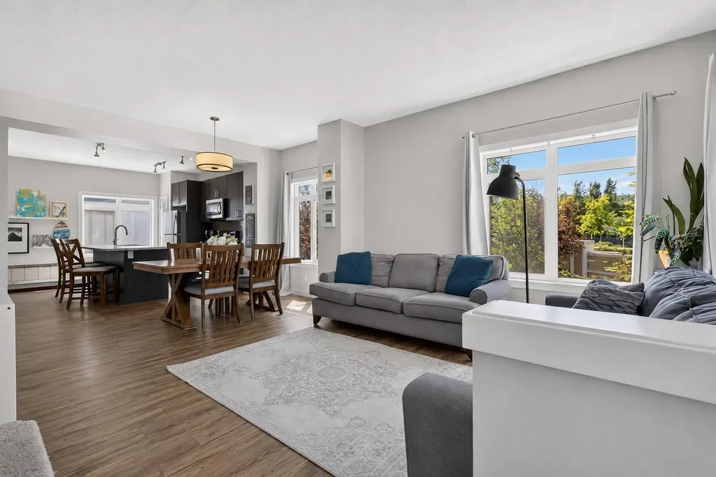 97 Sage Bluff Gate NW Calgary AB T3R 1T5