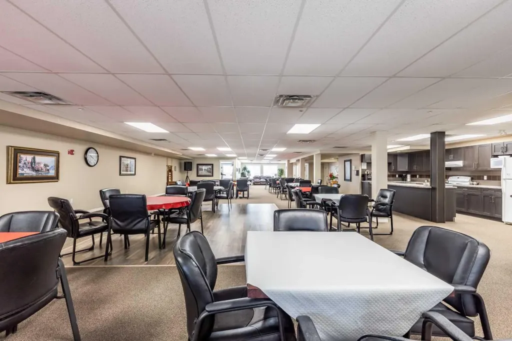2800 13 Avenue SE Medicine Hat AB T1A 3P9