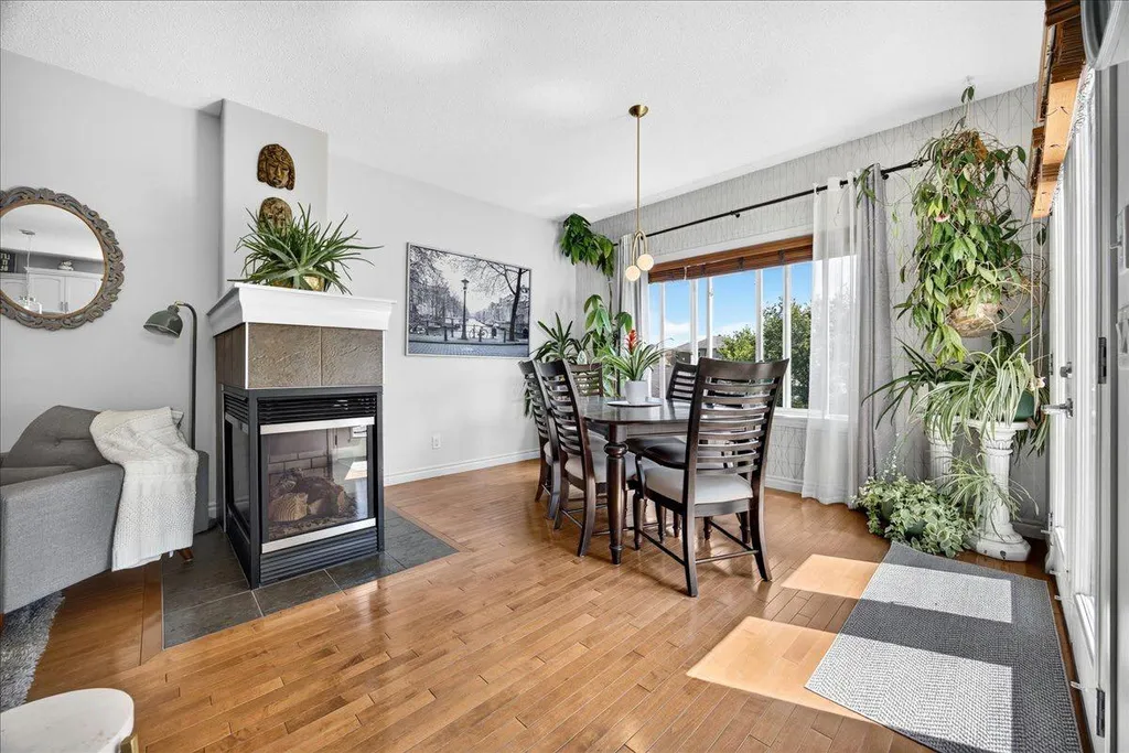 13 Covepark Bay NE Calgary AB T3K 6K8