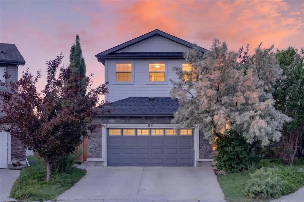 13 Covepark Bay NE Calgary AB T3K 6K8