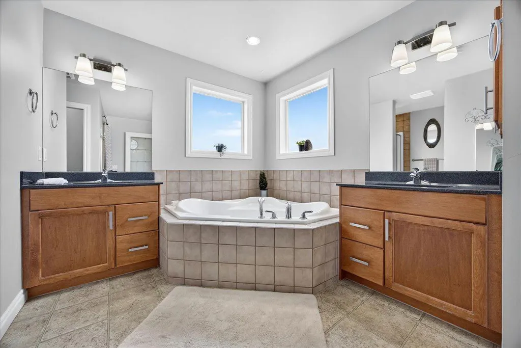 13 Covepark Bay NE Calgary AB T3K 6K8