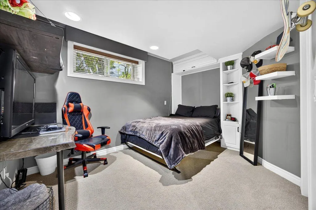 13 Covepark Bay NE Calgary AB T3K 6K8